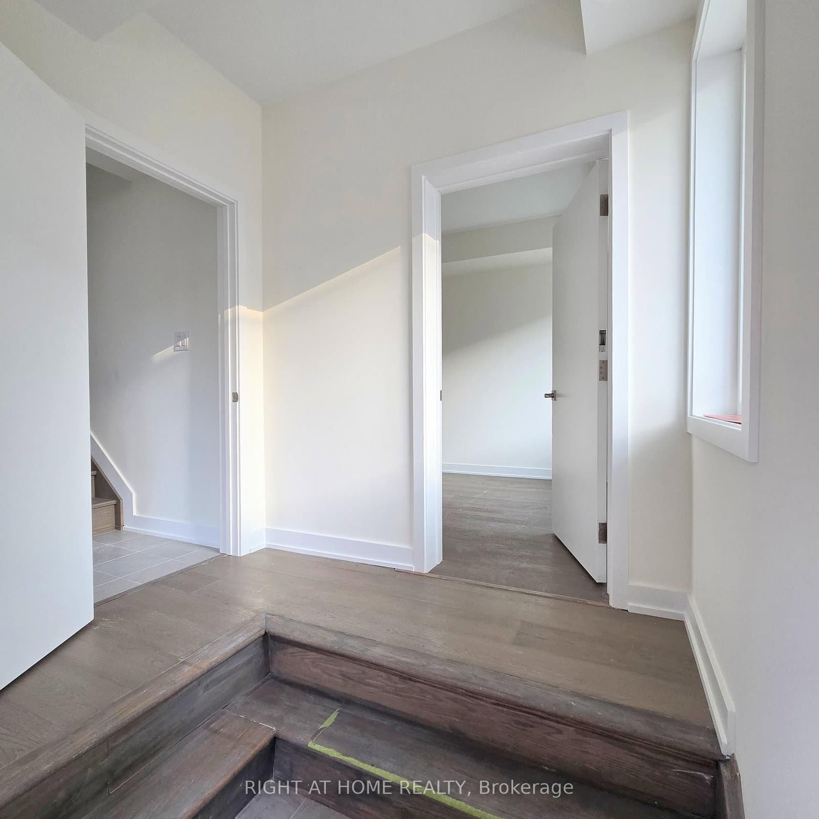 137 Frederick Tisdale Drive, Unit #Upper Unit thumbnail 3