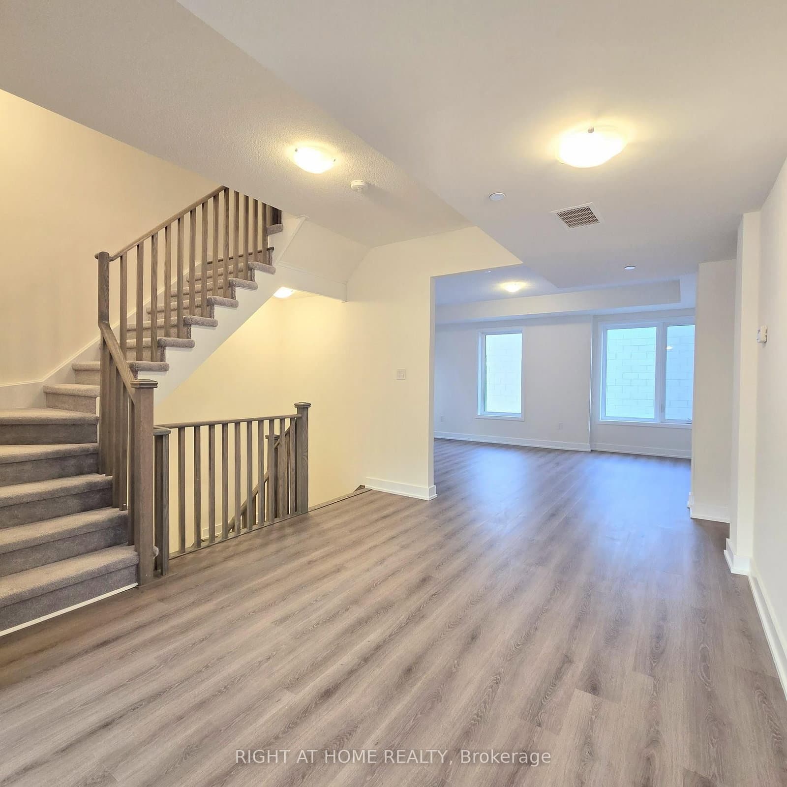 137 Frederick Tisdale Drive, Unit #Upper Unit thumbnail 4