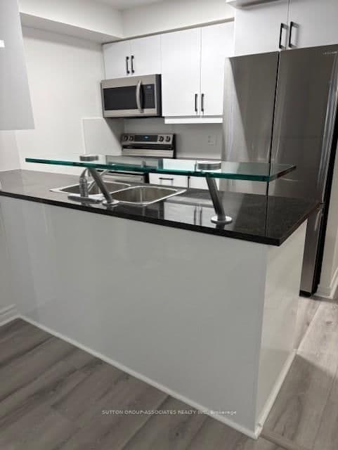 70 High Park Avenue, Unit 1406 thumbnail 3