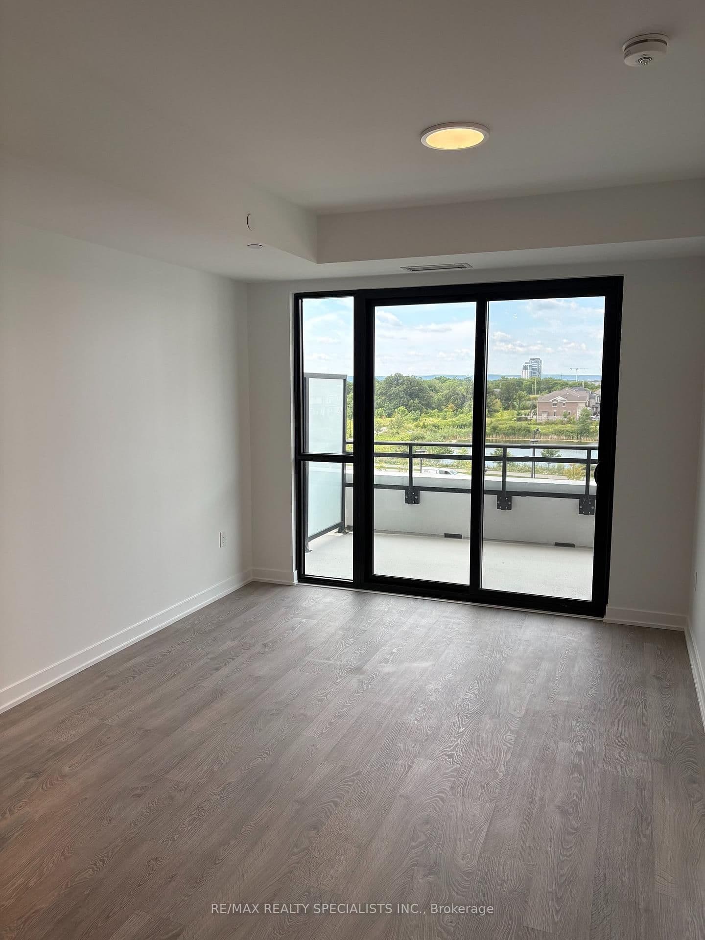 740 WHITLOCK Avenue, Unit 408 thumbnail 4
