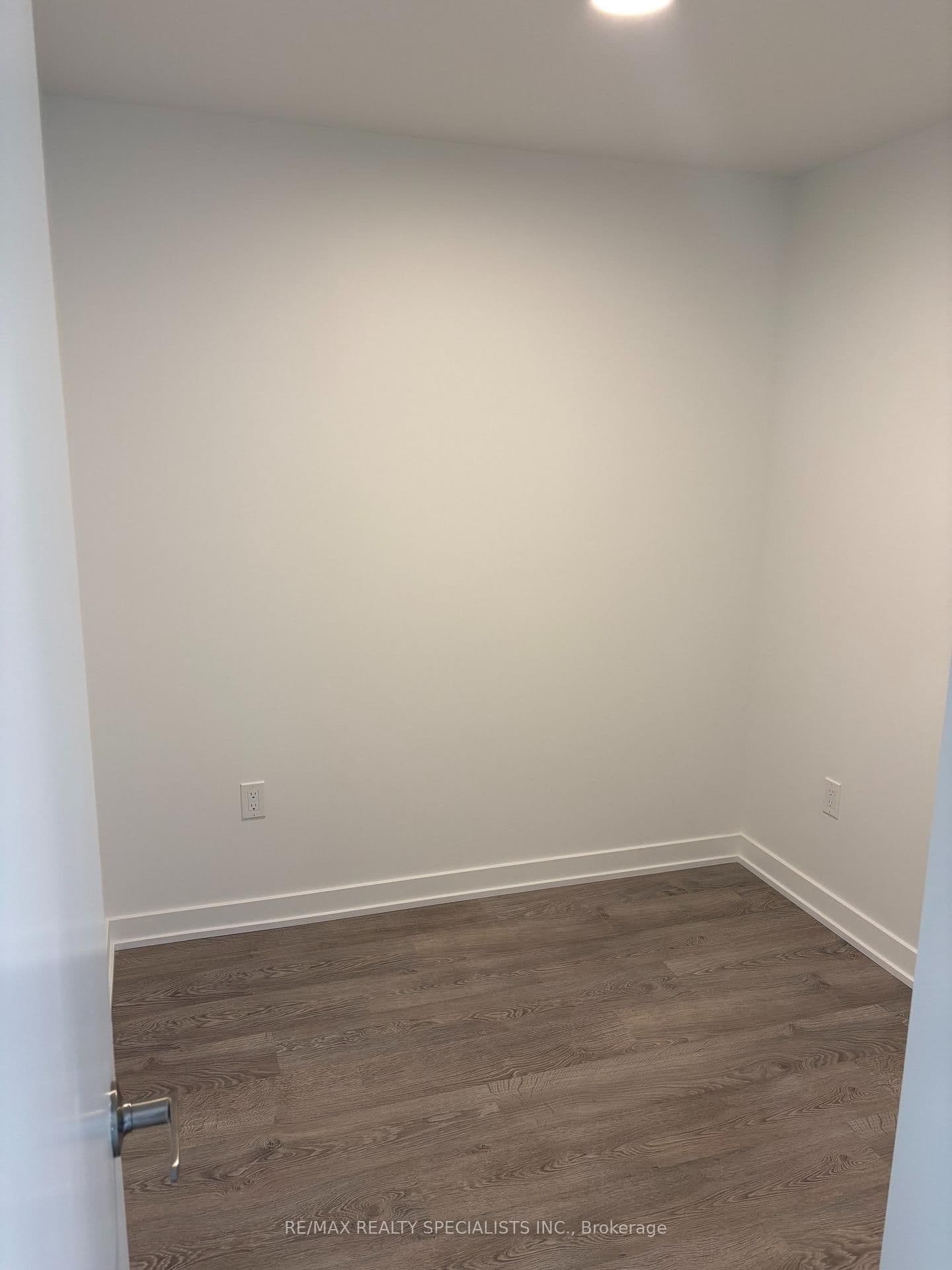 740 WHITLOCK Avenue, Unit 408 thumbnail 6