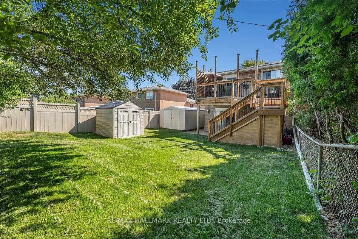 1286 Napier Crescent thumbnail 43