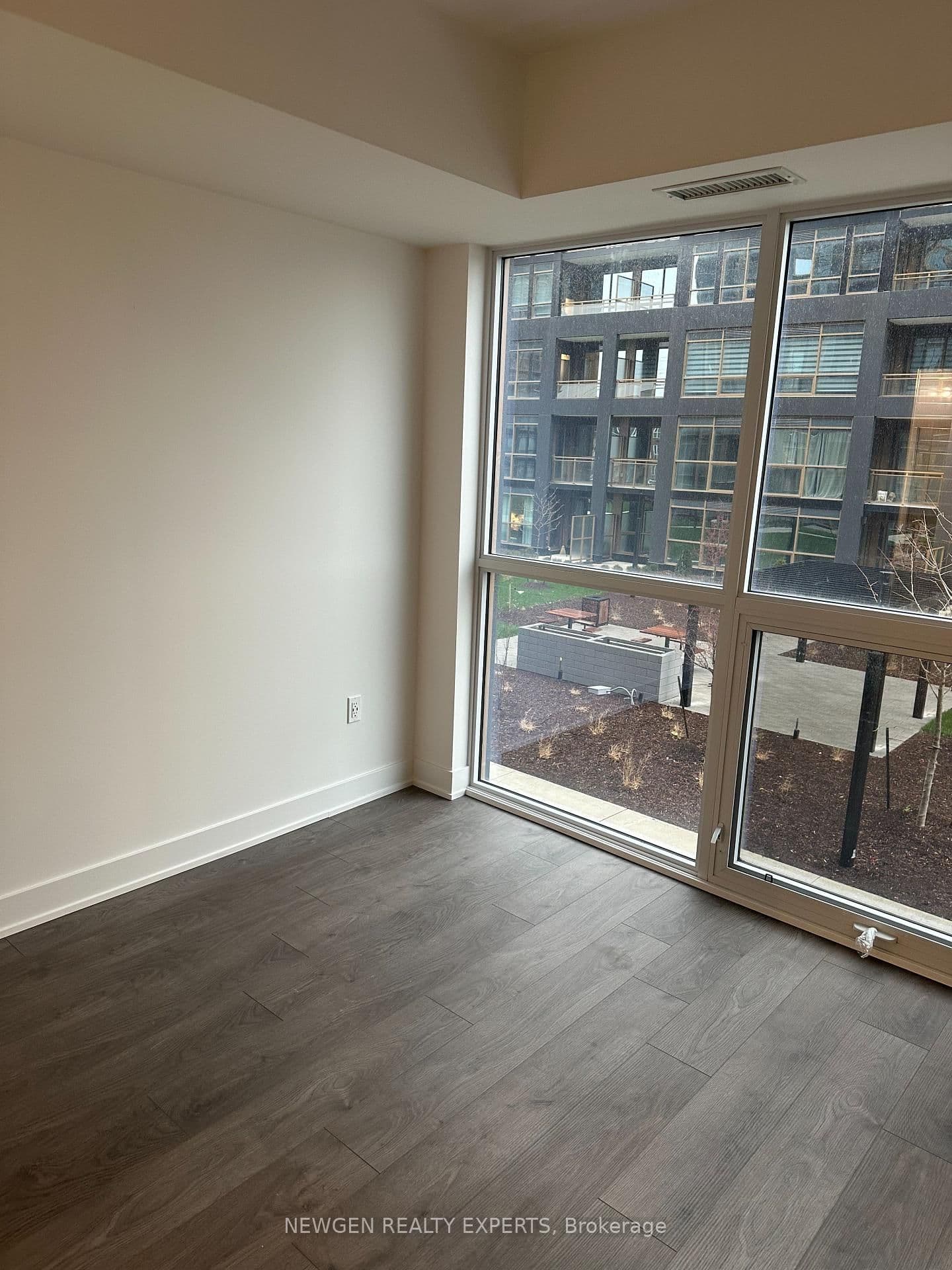2333 Khalsa Gate, Unit 201 thumbnail 22