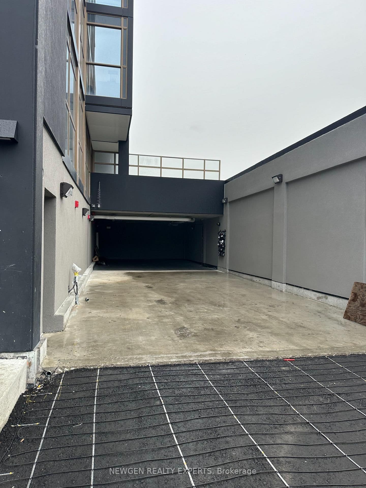 2333 Khalsa Gate, Unit 201 thumbnail 28