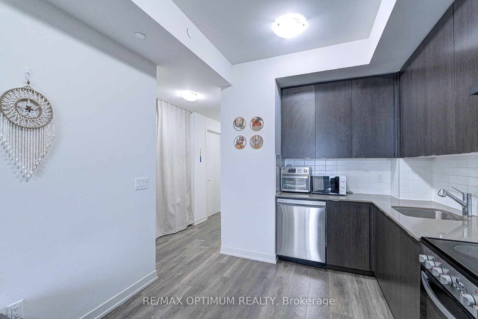58 Sky Harbour Drive, Unit 108 thumbnail 13