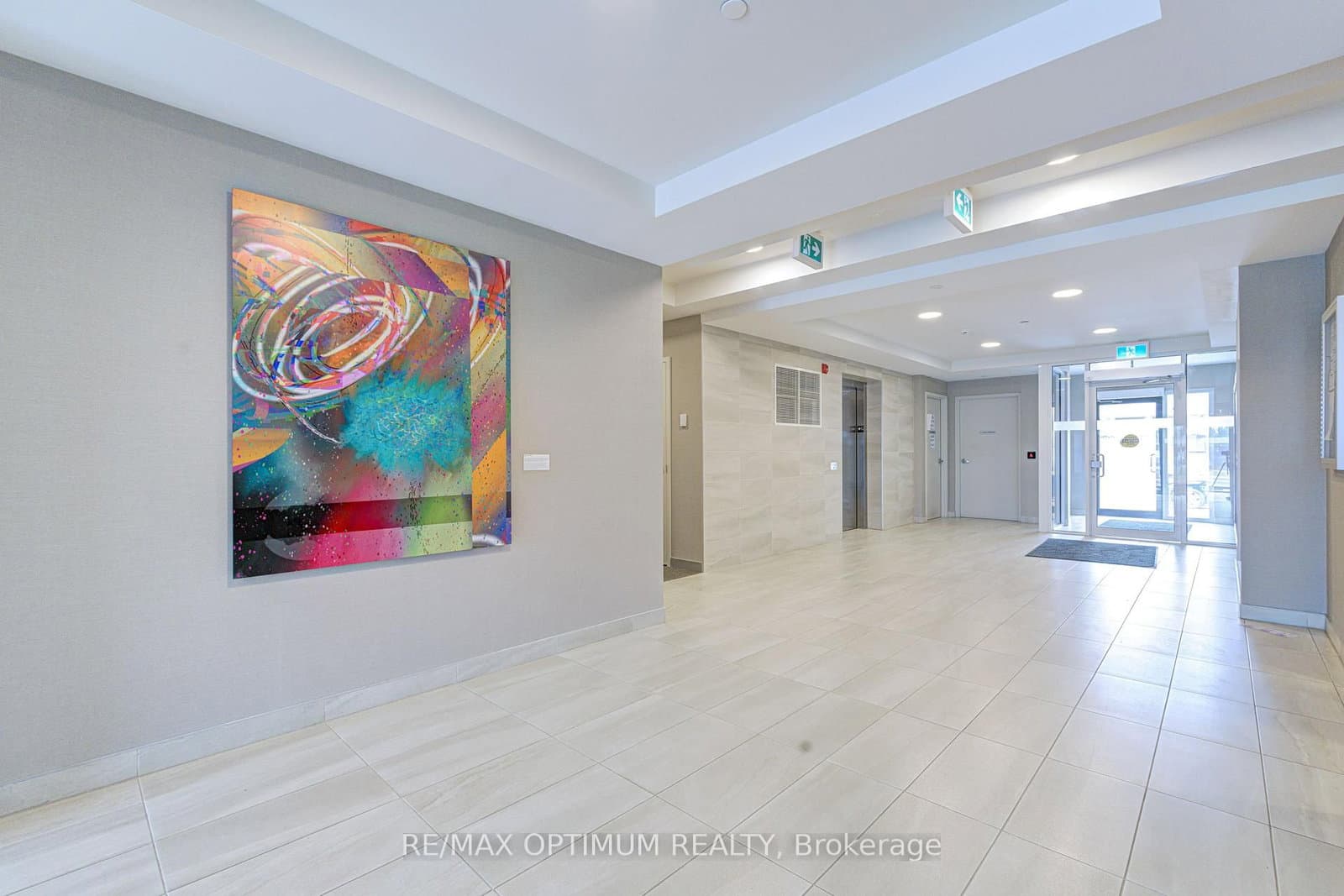 58 Sky Harbour Drive, Unit 108 thumbnail 6