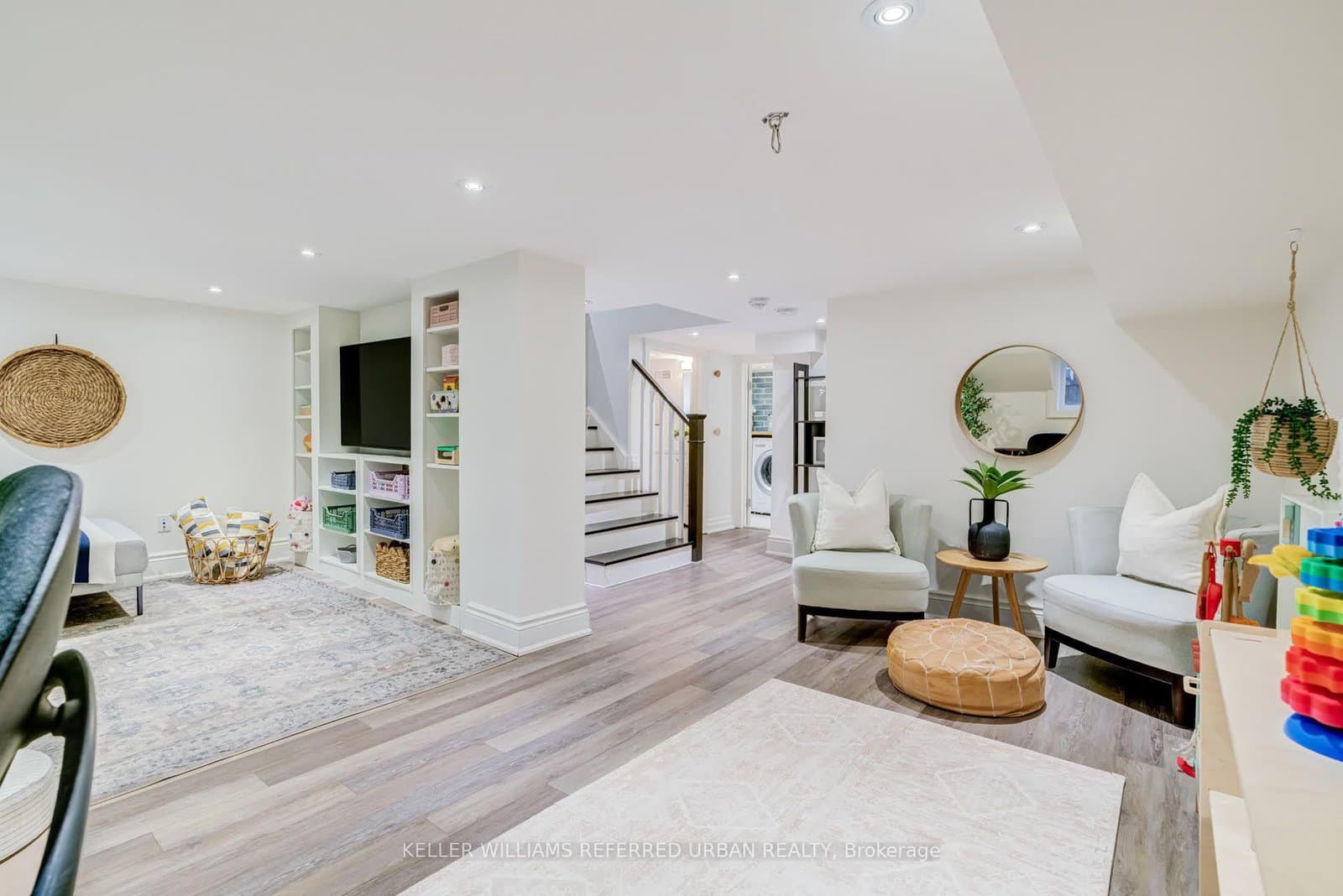70 Struthers Street thumbnail 33