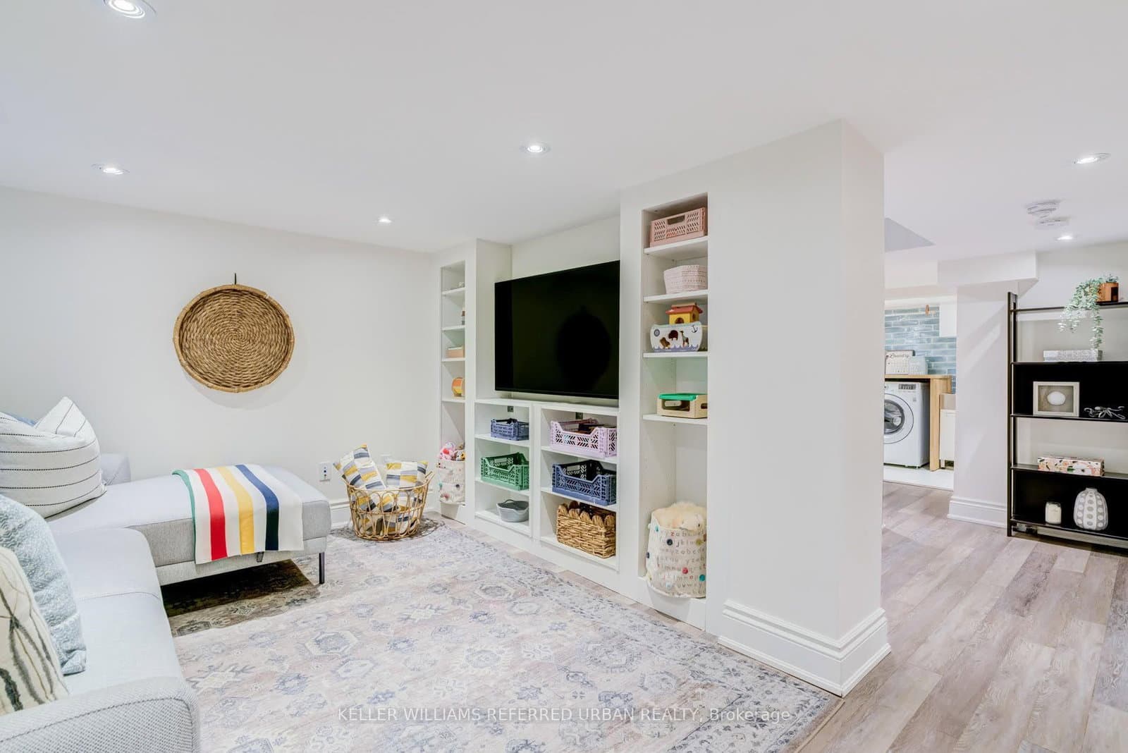 70 Struthers Street thumbnail 38
