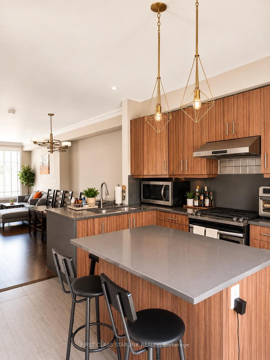2058 Queensborough Gate, Unit 34 thumbnail 2