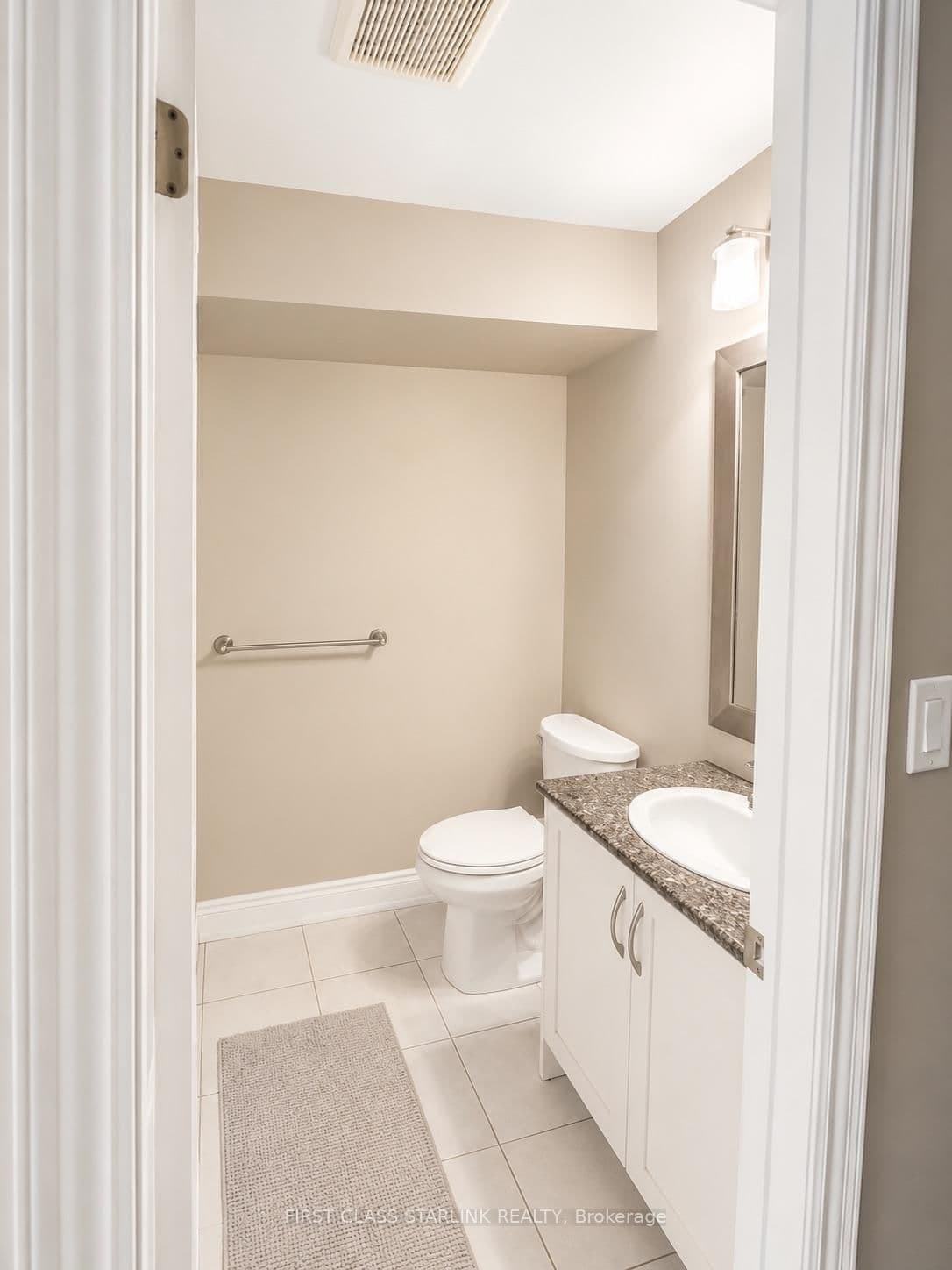 2058 Queensborough Gate, Unit 34 thumbnail 7