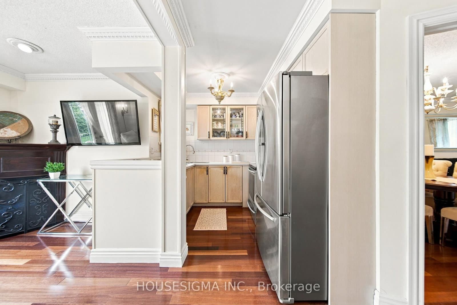 902 Applecroft Circle thumbnail 16