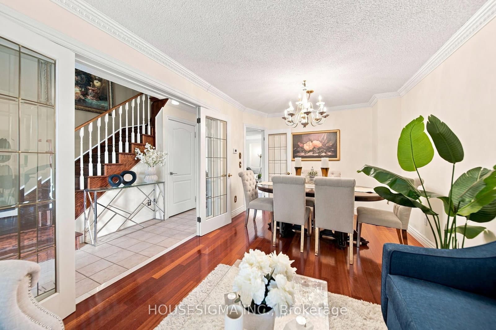 902 Applecroft Circle thumbnail 9