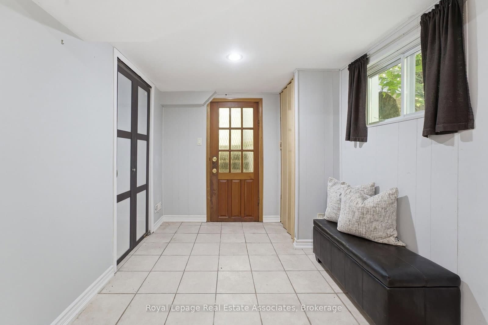 64 Eaglewood Boulevard thumbnail 22