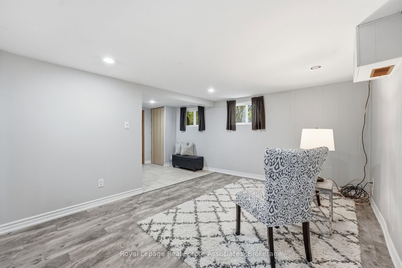 64 Eaglewood Boulevard thumbnail 25