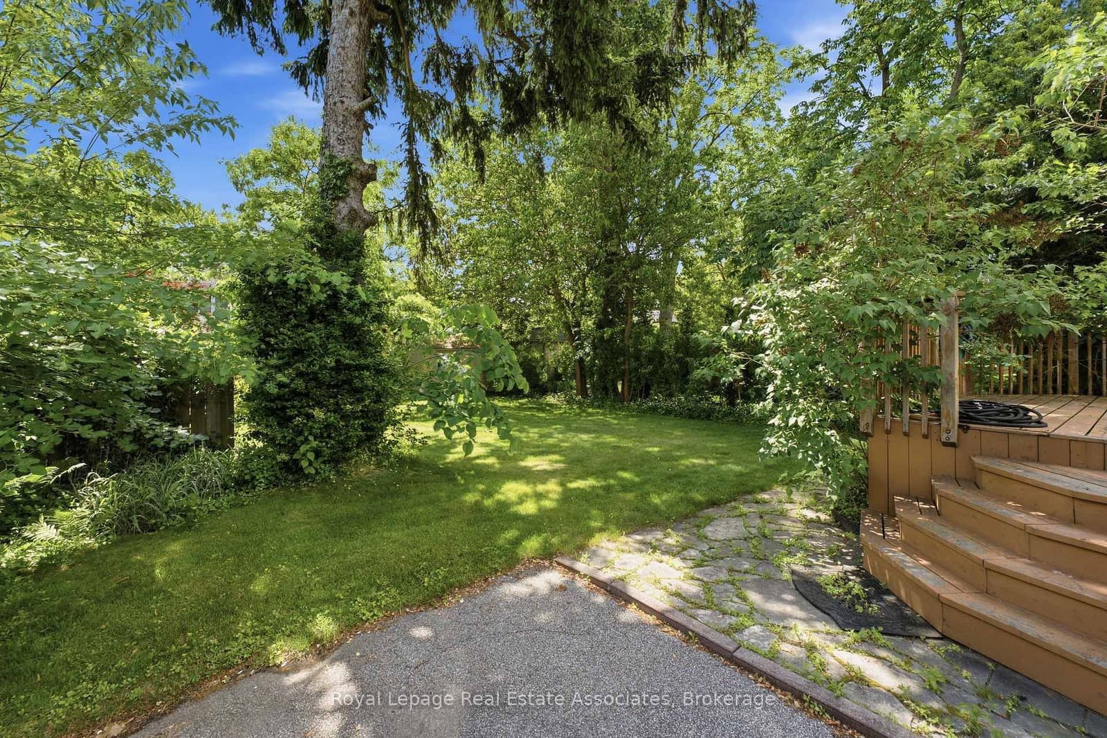 64 Eaglewood Boulevard thumbnail 33