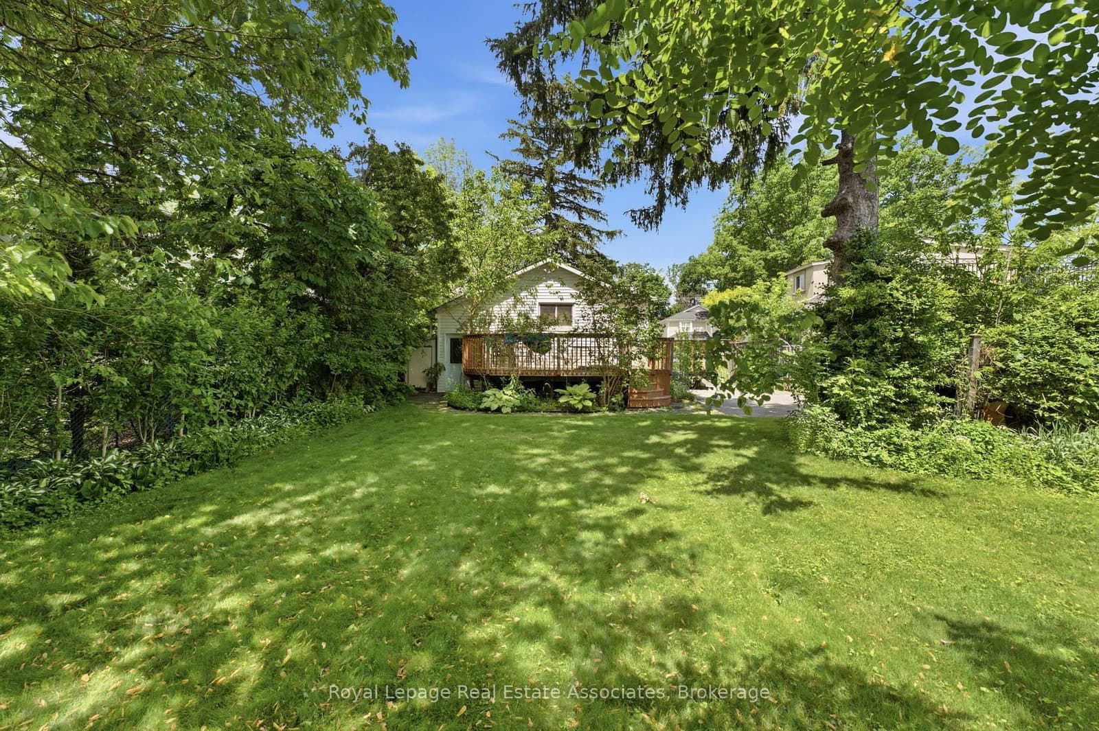 64 Eaglewood Boulevard thumbnail 37
