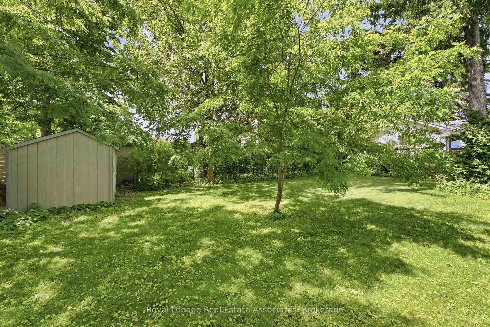64 Eaglewood Boulevard thumbnail 38
