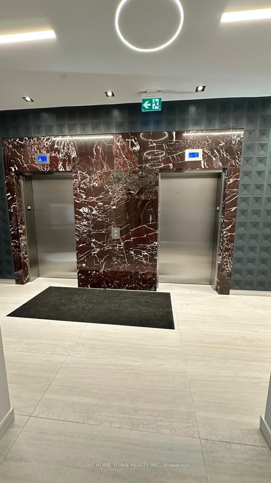 412 Silver Maple Road, Unit 402 thumbnail 11