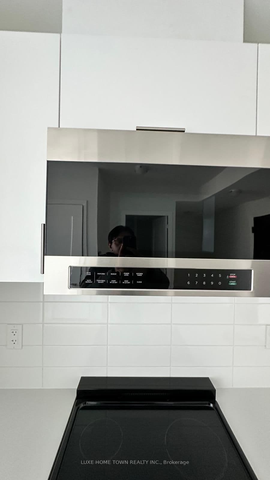 412 Silver Maple Road, Unit 402 thumbnail 12