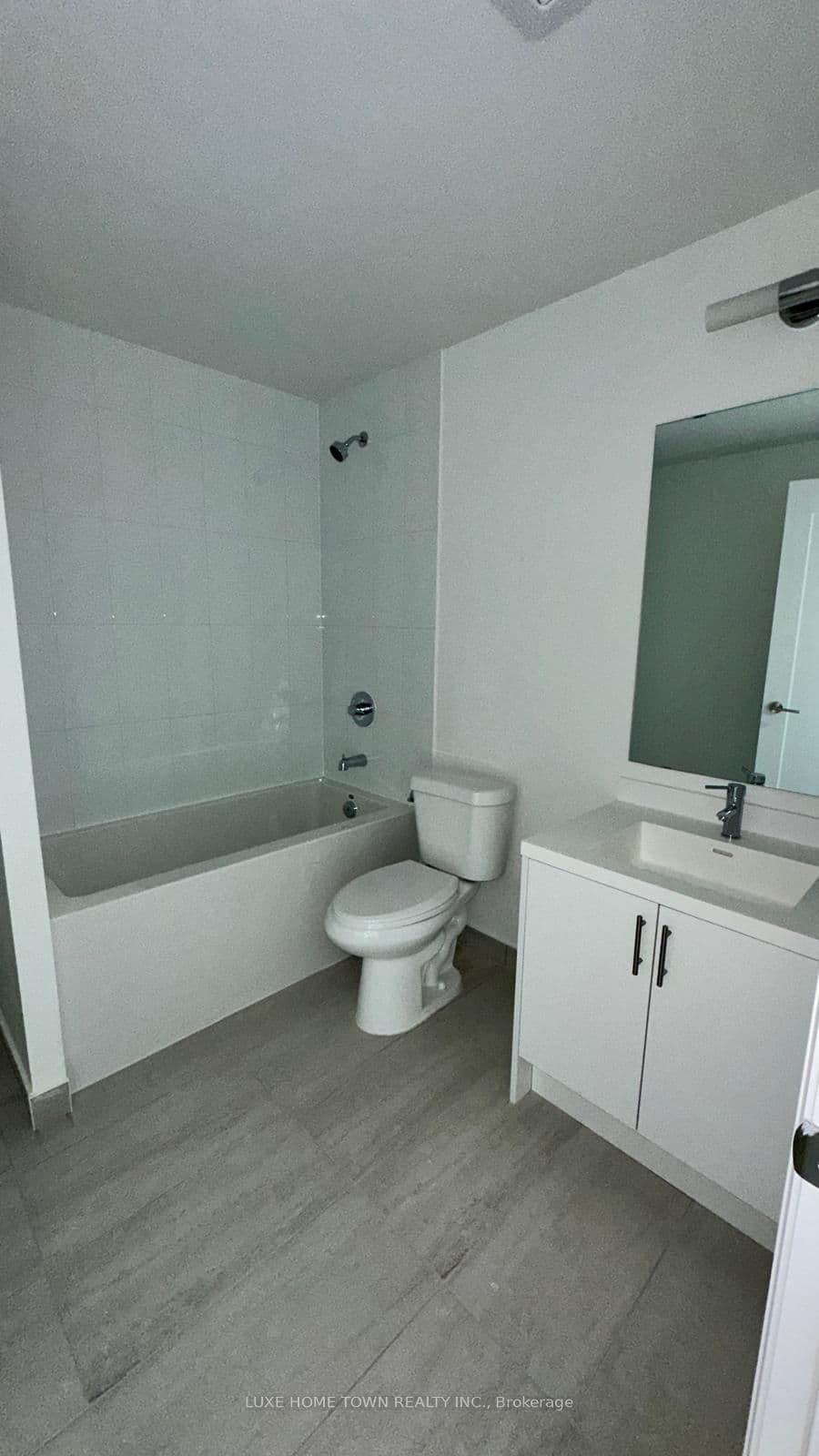 412 Silver Maple Road, Unit 402 thumbnail 19