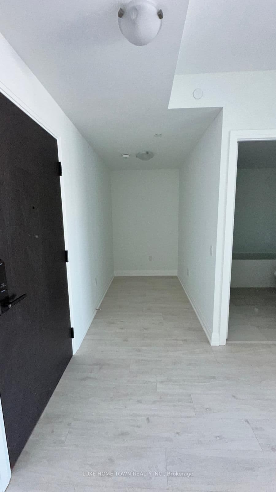 412 Silver Maple Road, Unit 402 thumbnail 20
