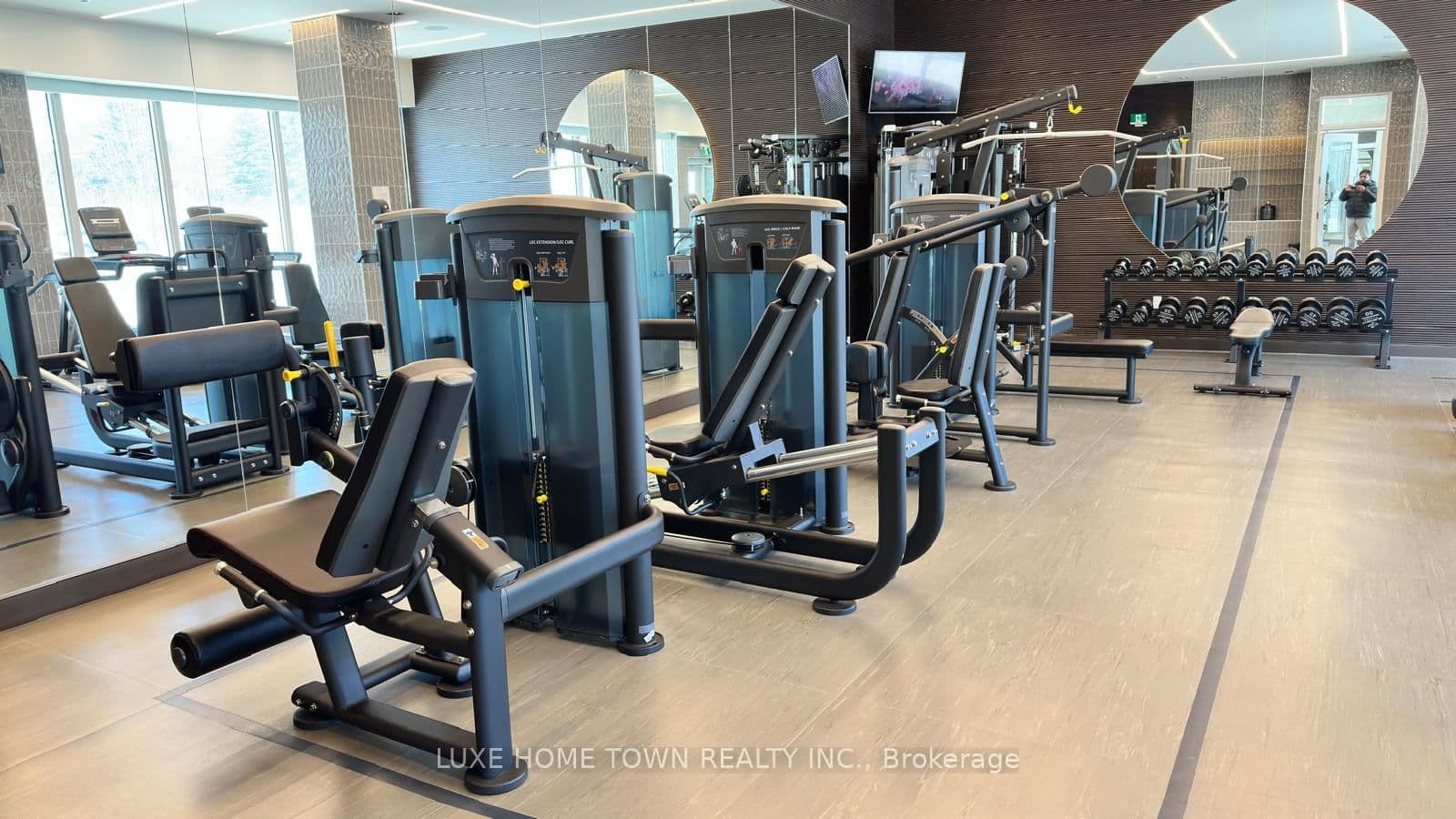 412 Silver Maple Road, Unit 402 thumbnail 21