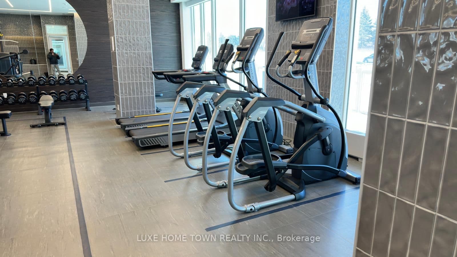 412 Silver Maple Road, Unit 402 thumbnail 24