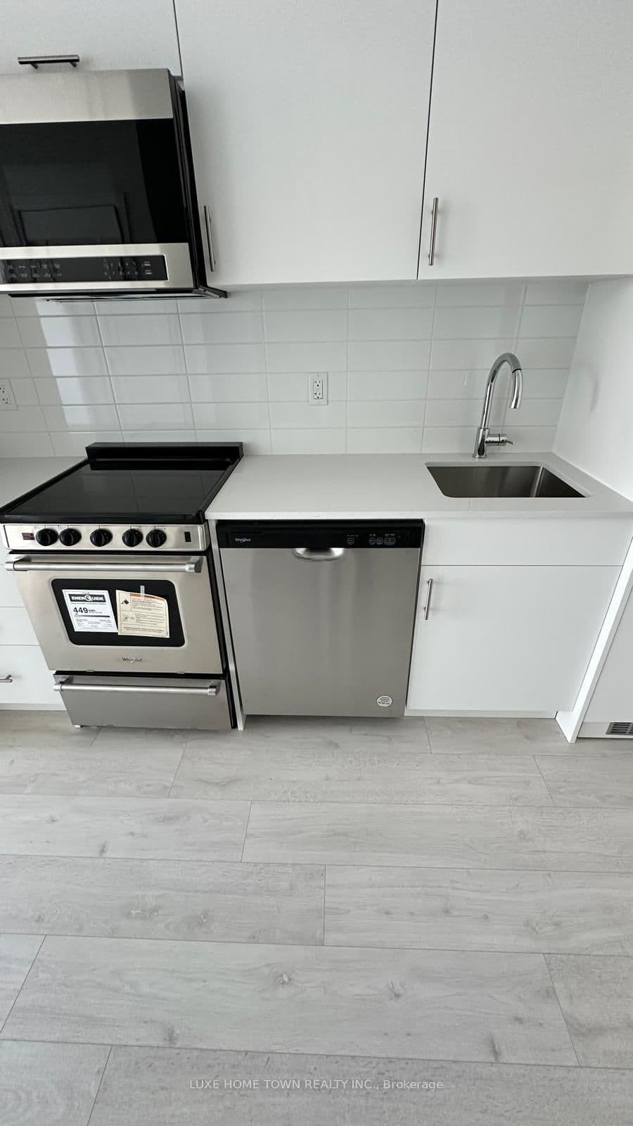 412 Silver Maple Road, Unit 402 thumbnail 26