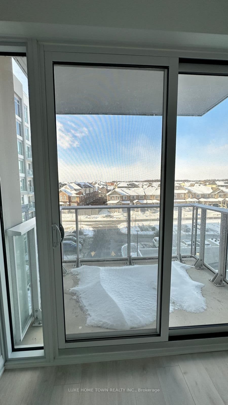 412 Silver Maple Road, Unit 402 thumbnail 33