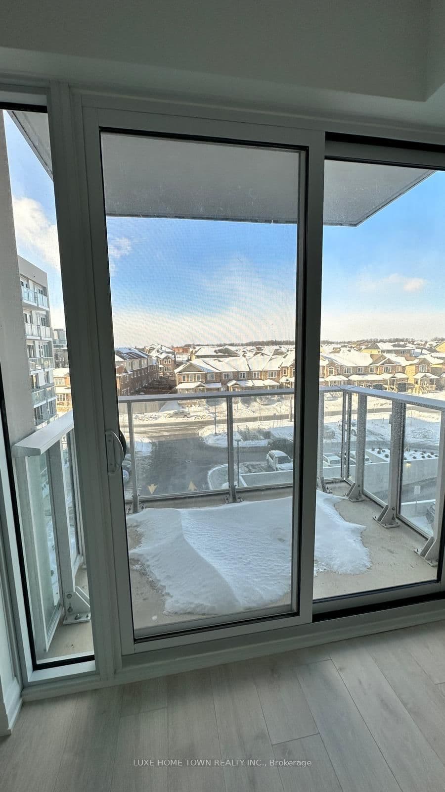 412 Silver Maple Road, Unit 402 thumbnail 34
