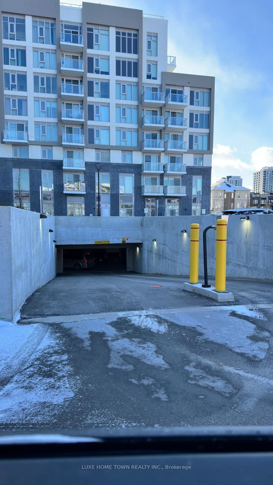 412 Silver Maple Road, Unit 402 thumbnail 39