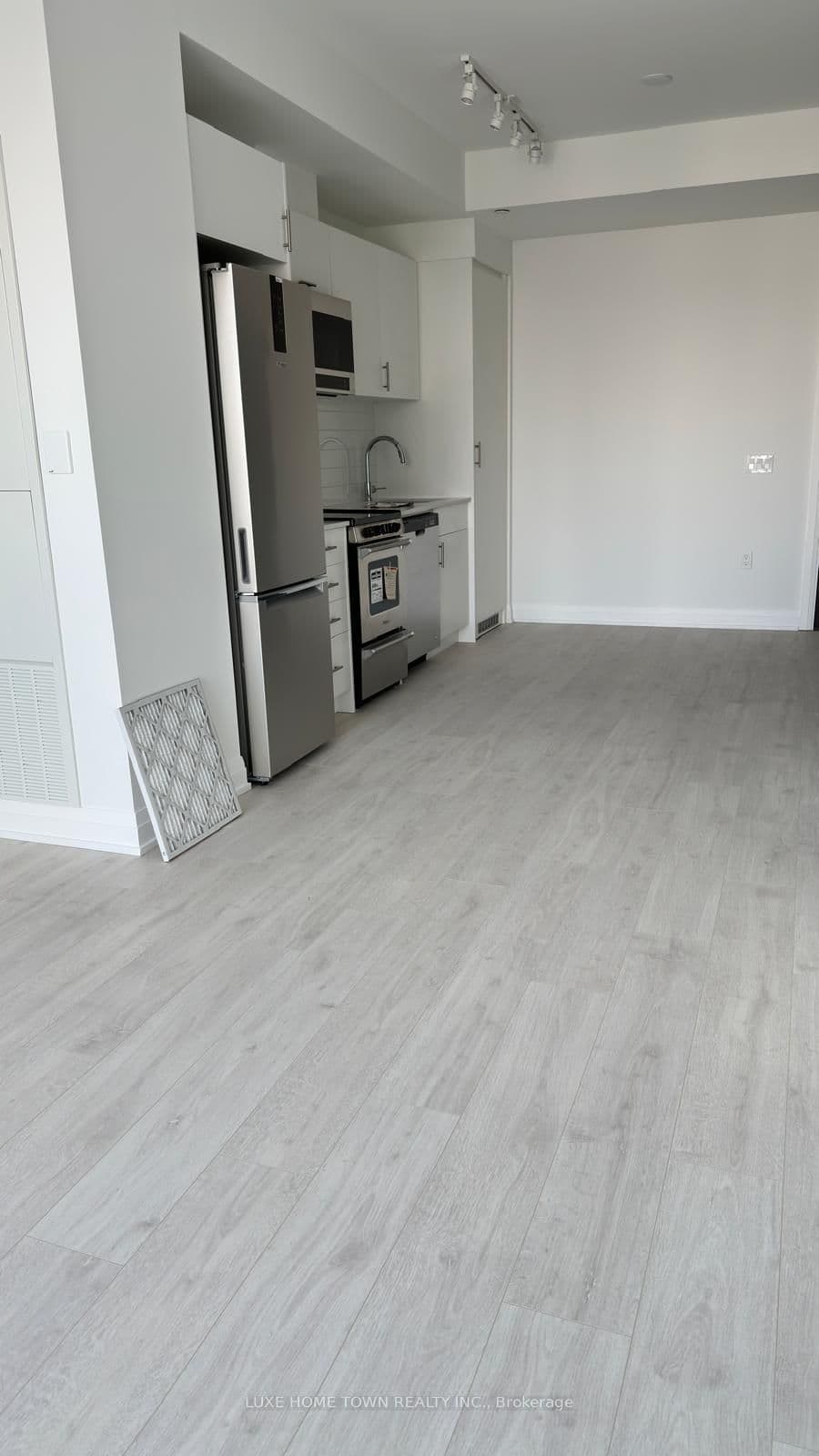 412 Silver Maple Road, Unit 402 thumbnail 40