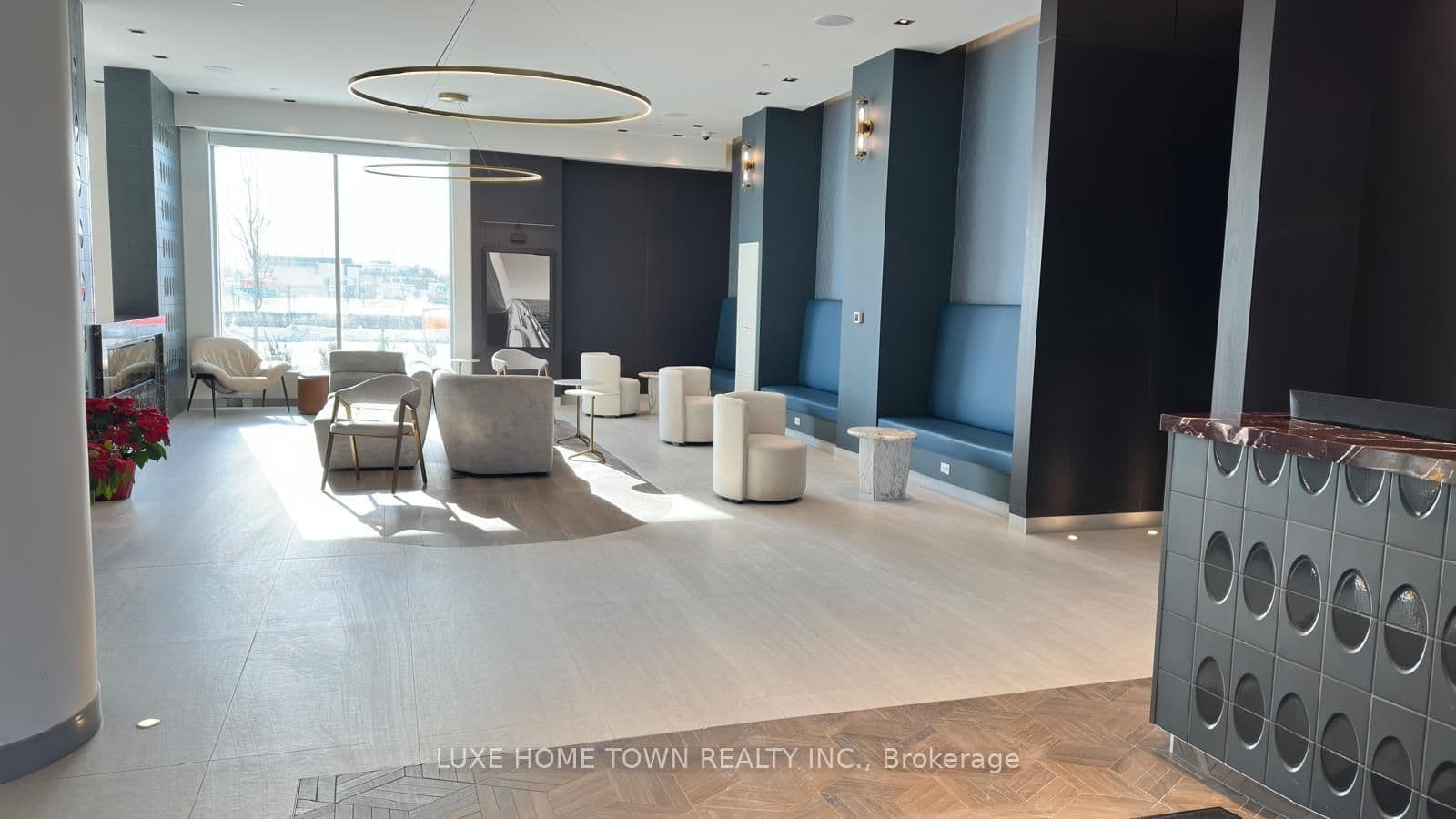 412 Silver Maple Road, Unit 402 thumbnail 5