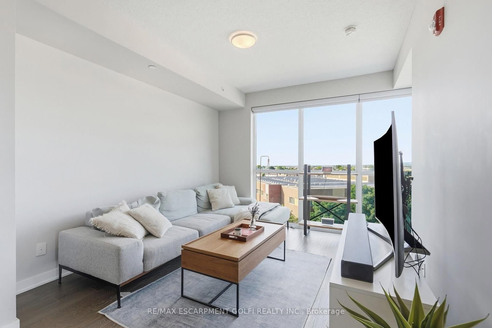 5230 Dundas Street, Unit A524 thumbnail 12