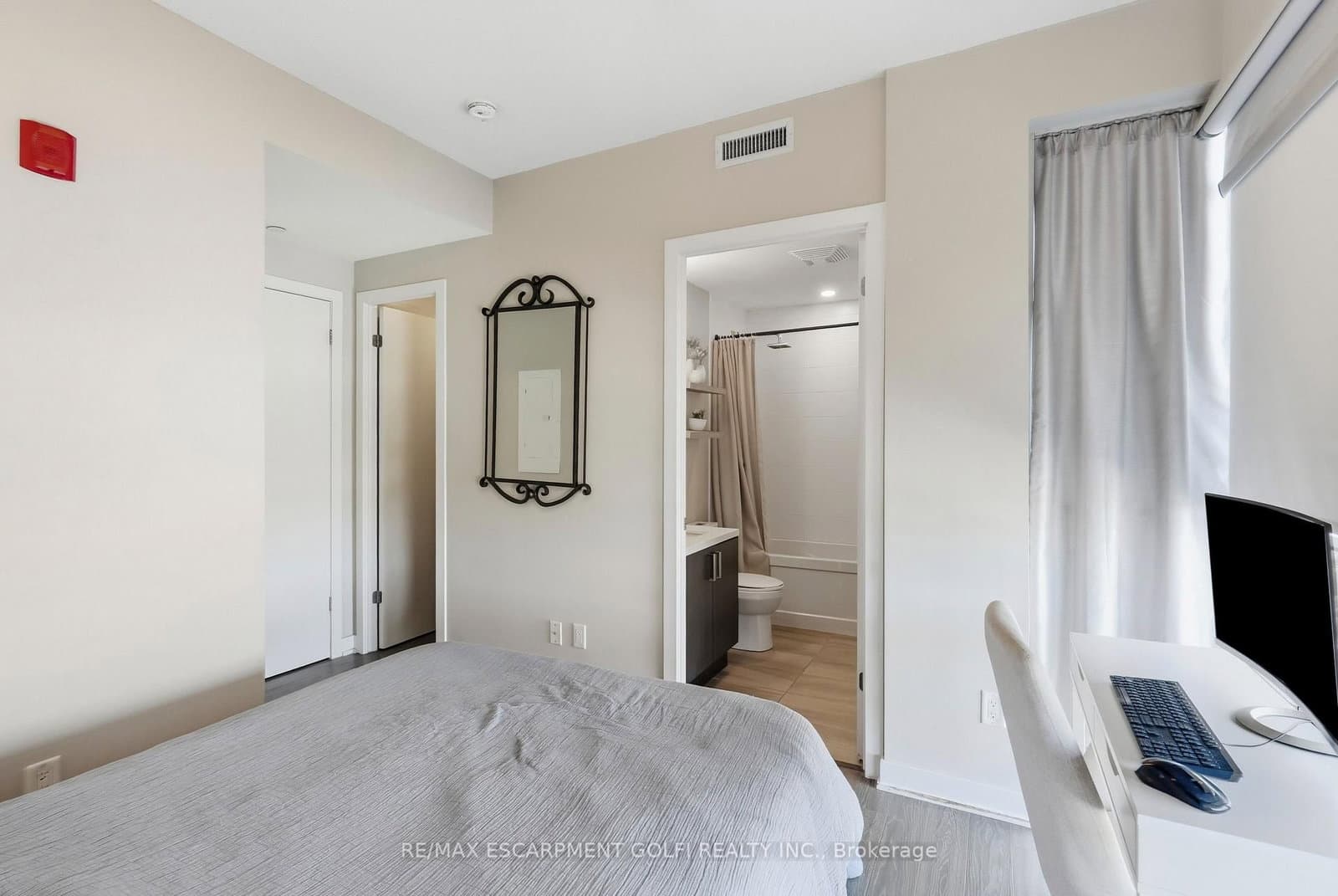 5230 Dundas Street, Unit A524 thumbnail 16