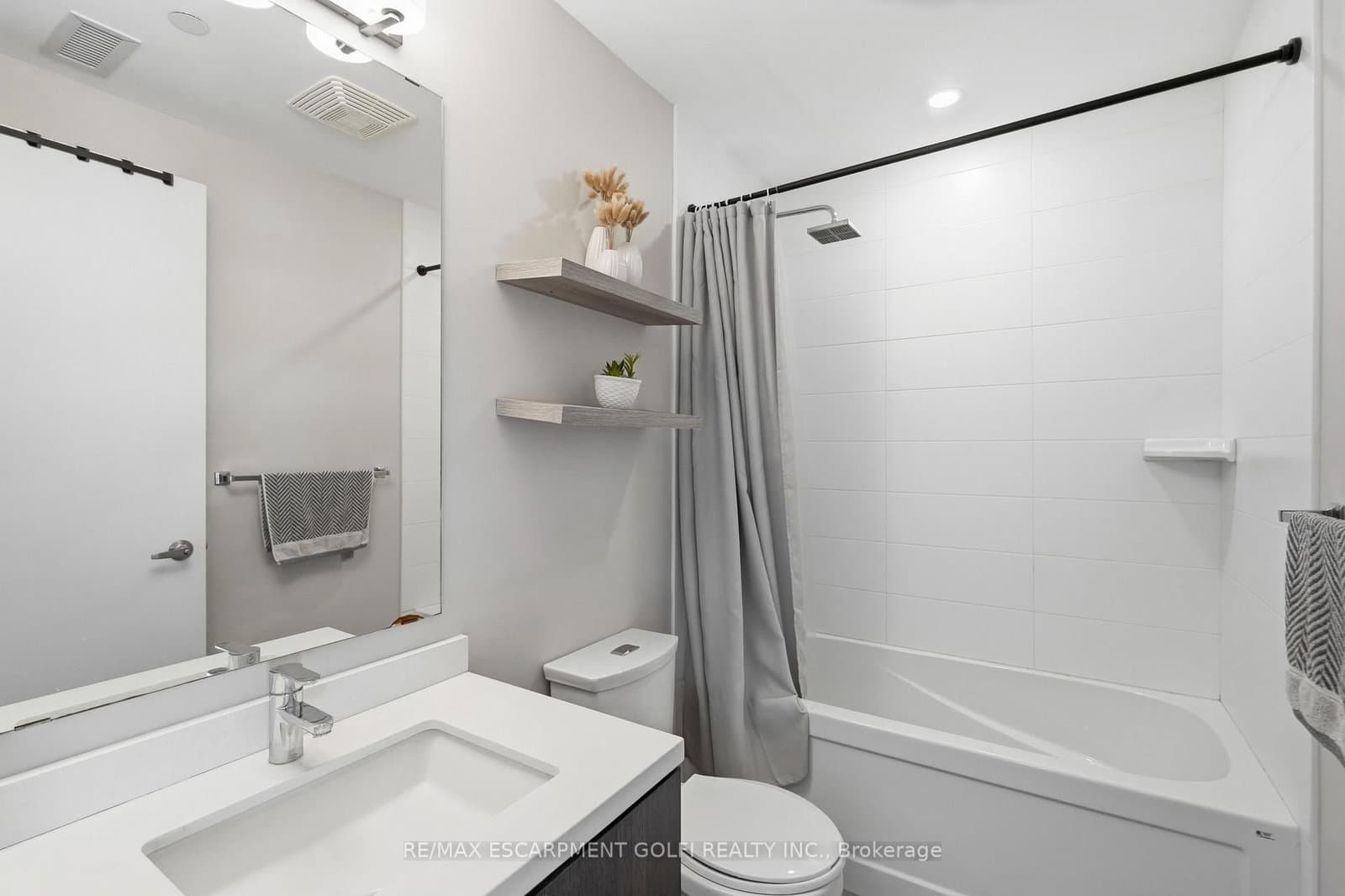 5230 Dundas Street, Unit A524 thumbnail 17