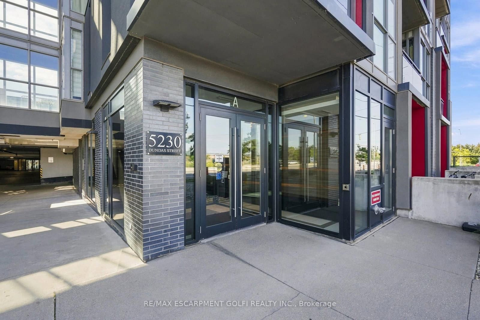5230 Dundas Street, Unit A524 thumbnail 3