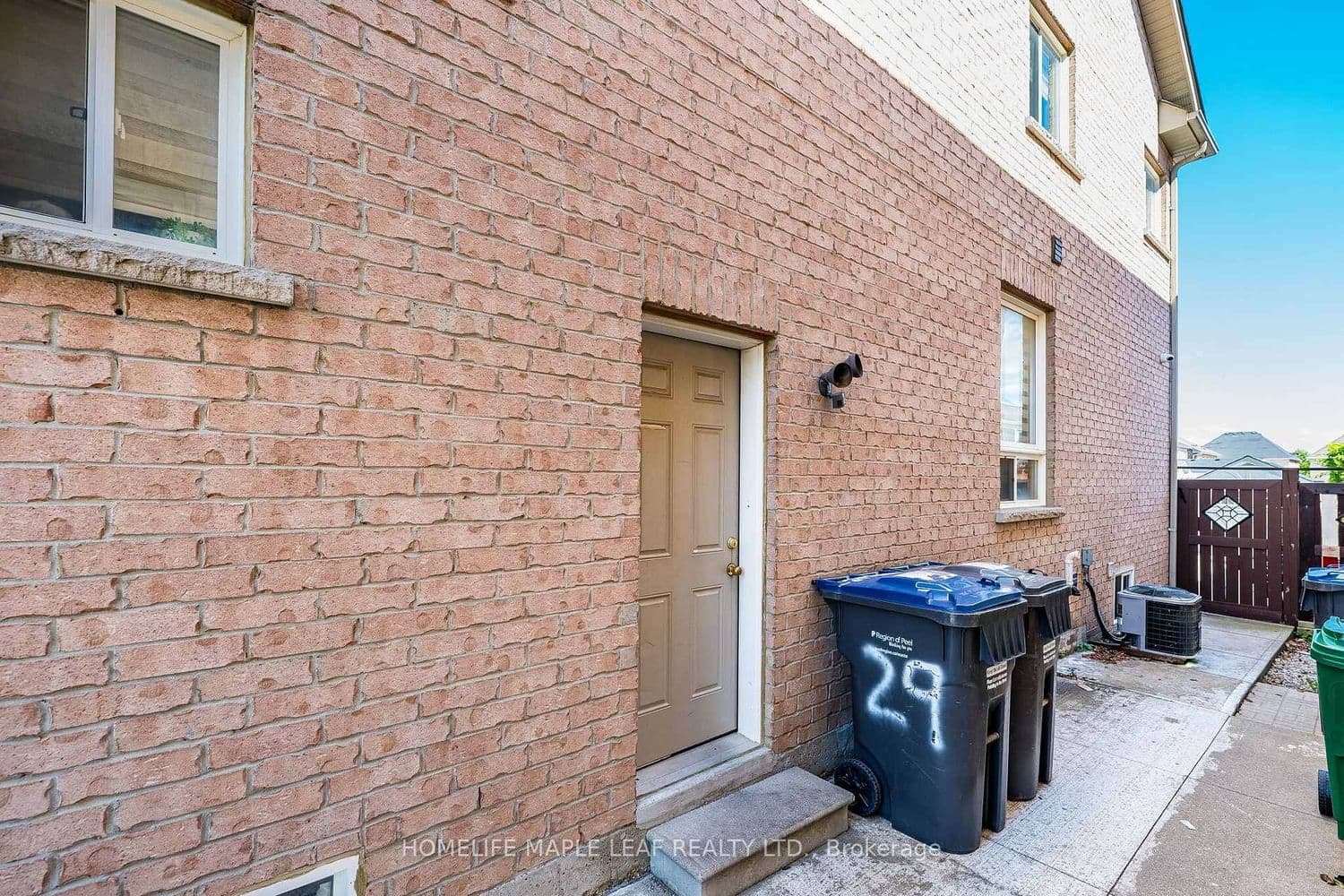 29 Gower Crescent thumbnail 46