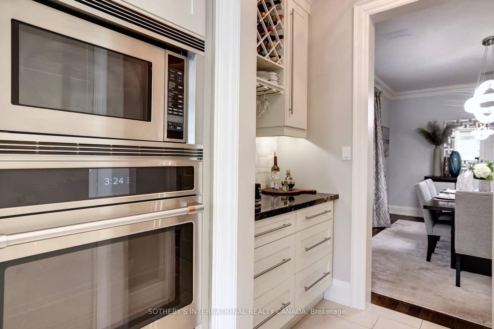 32 Oakwood Avenue S thumbnail 16