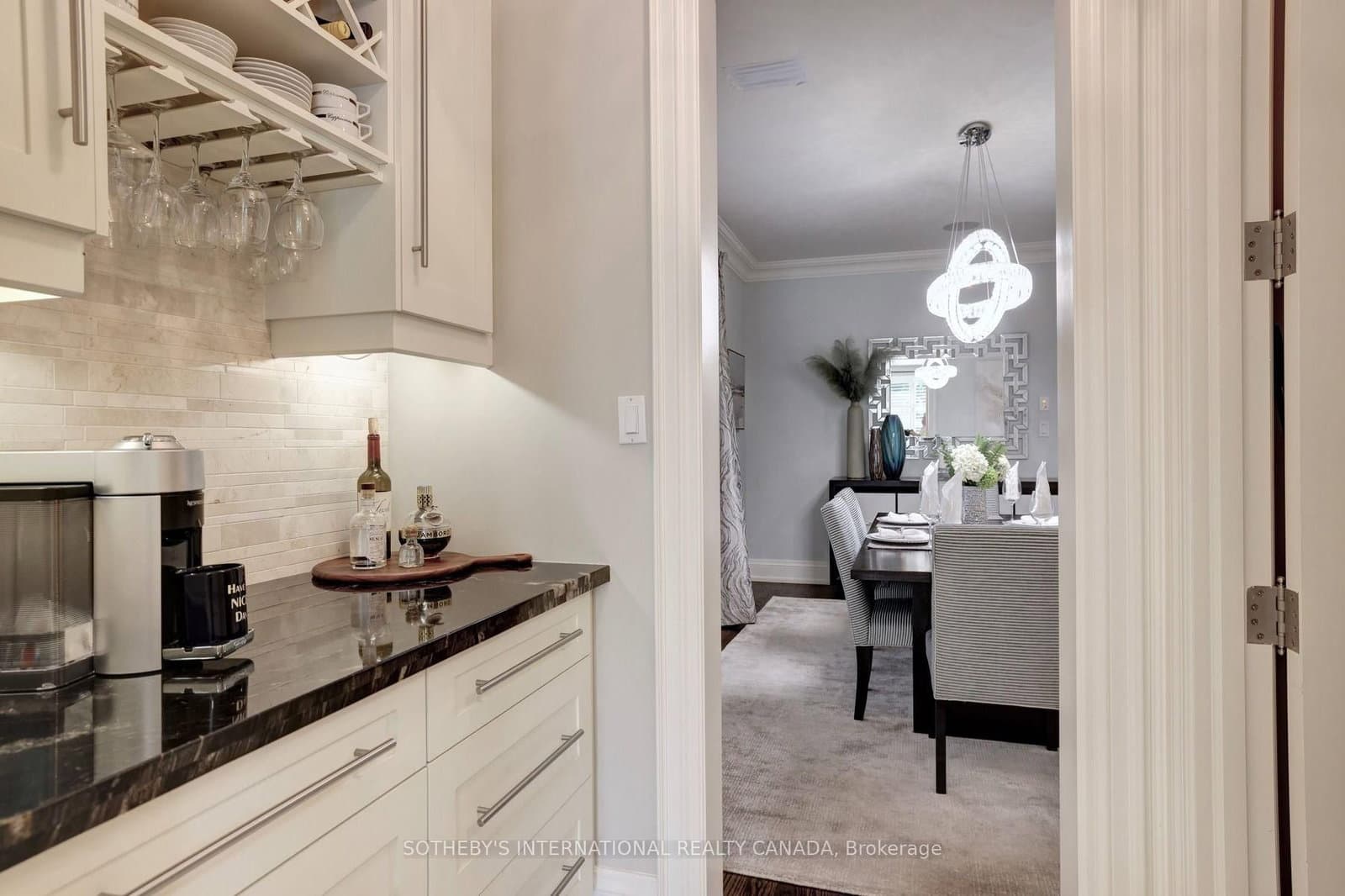 32 Oakwood Avenue S thumbnail 17