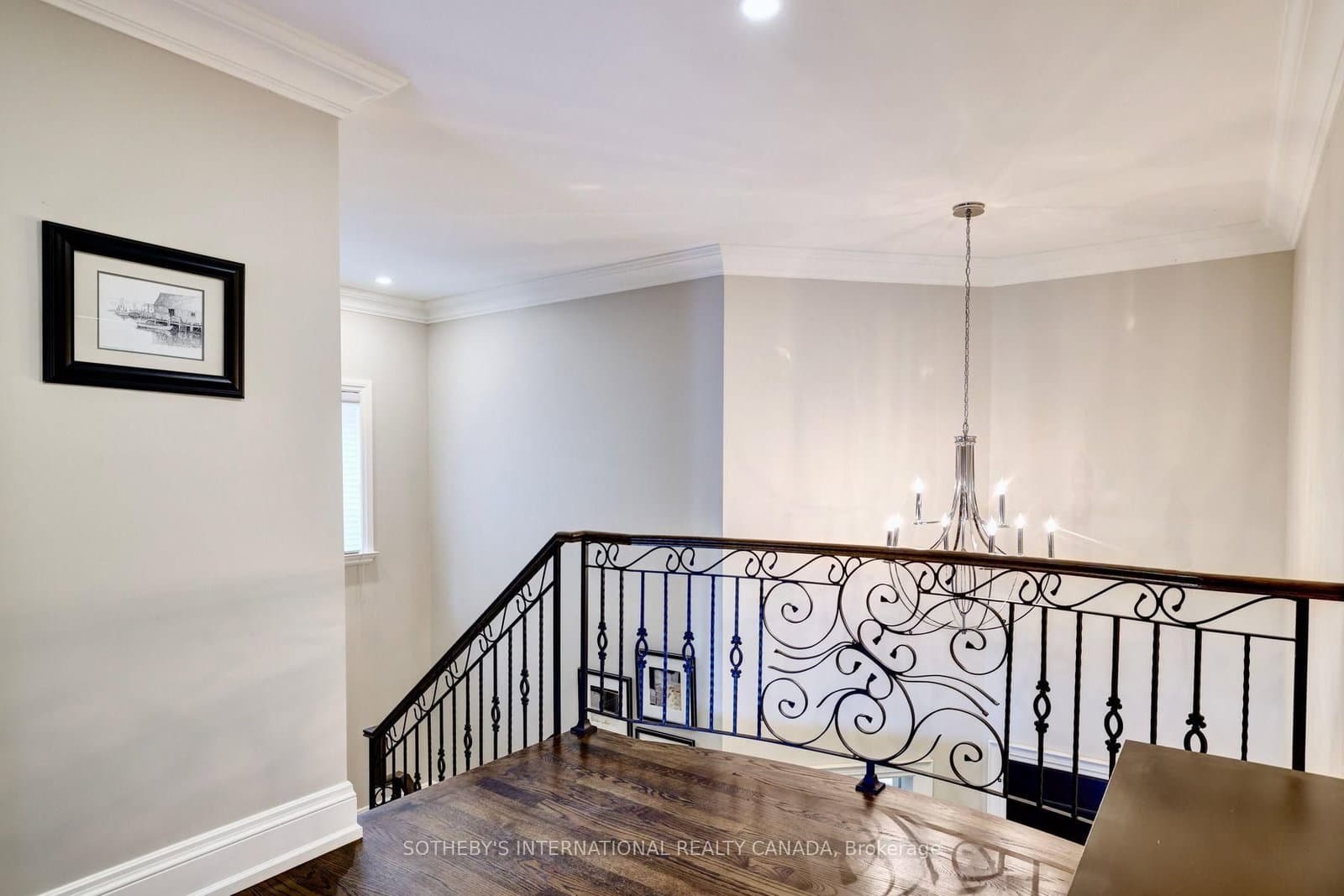 32 Oakwood Avenue S thumbnail 20