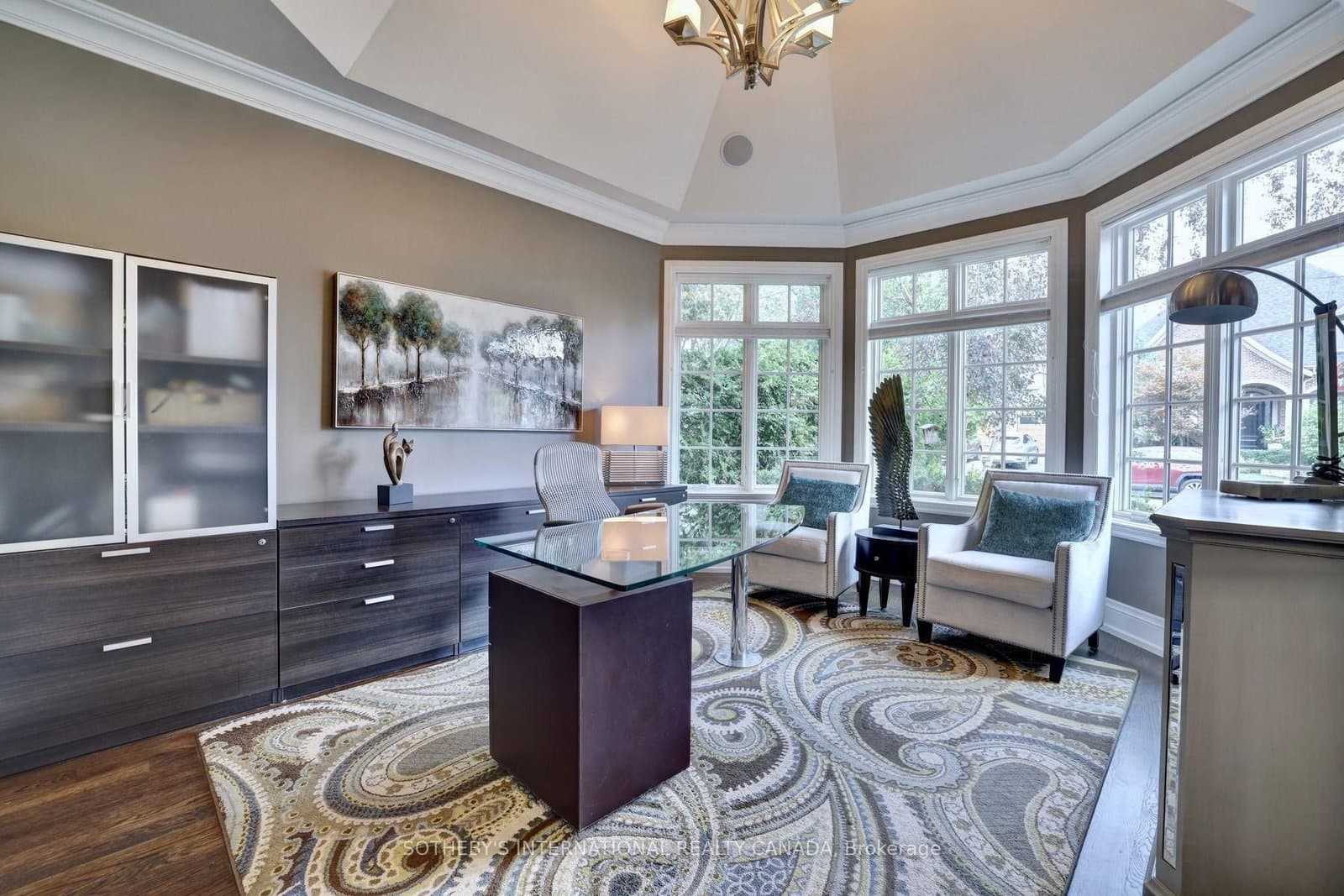 32 Oakwood Avenue S thumbnail 5