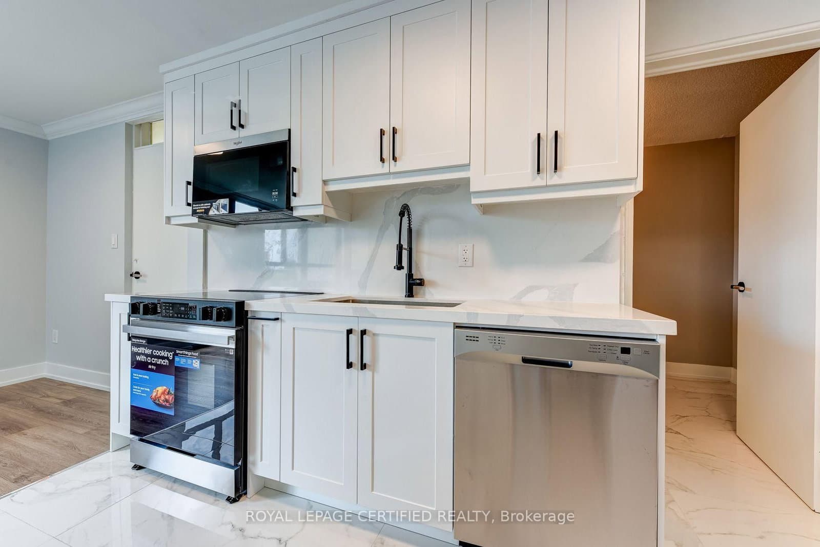 3170 Kirwin Avenue, Unit 301 thumbnail 12