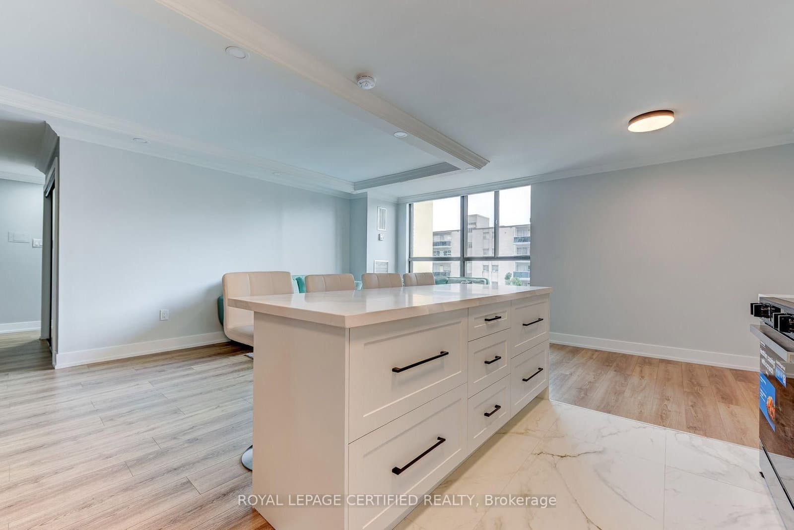 3170 Kirwin Avenue, Unit 301 thumbnail 15