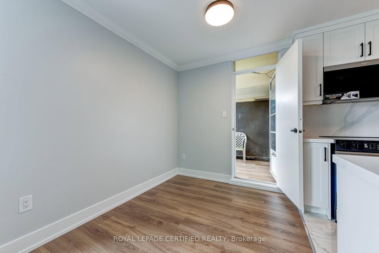 3170 Kirwin Avenue, Unit 301 thumbnail 18