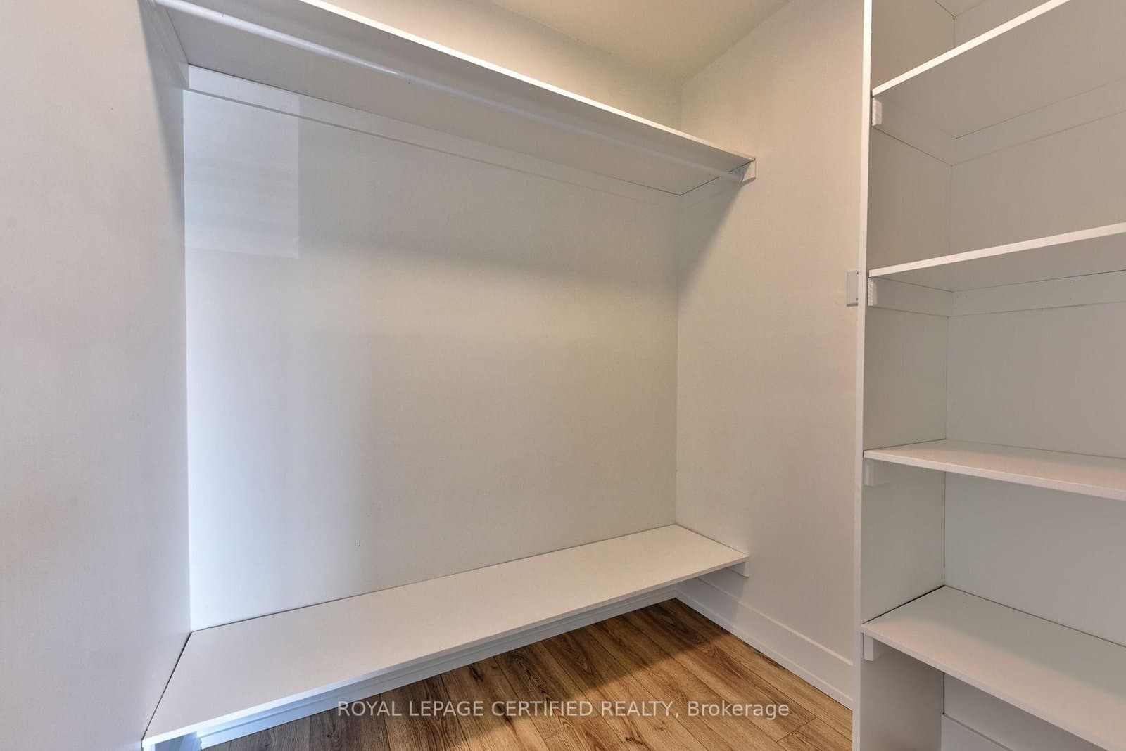 3170 Kirwin Avenue, Unit 301 thumbnail 22
