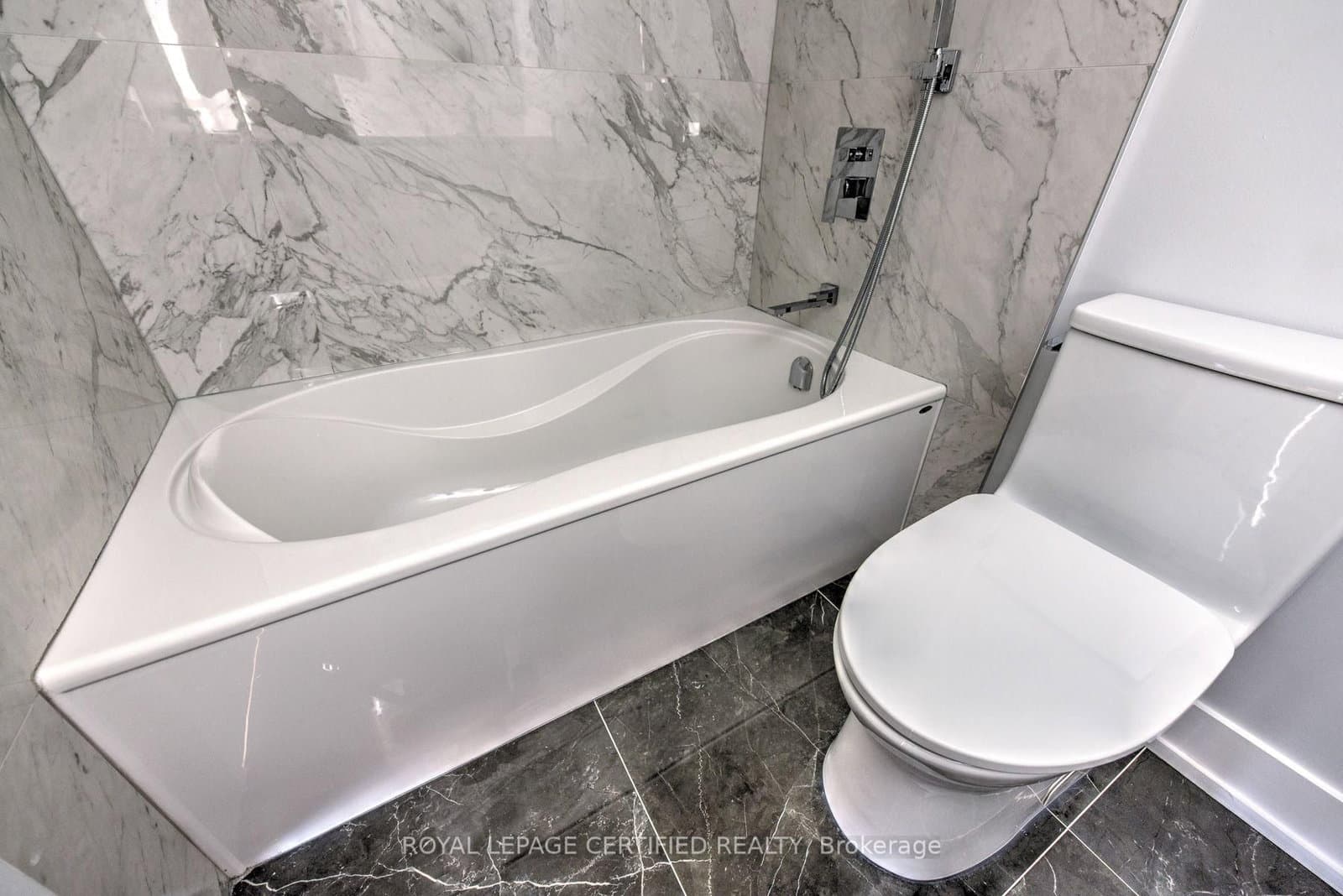 3170 Kirwin Avenue, Unit 301 thumbnail 28