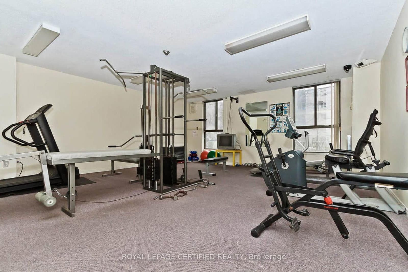 3170 Kirwin Avenue, Unit 301 thumbnail 34