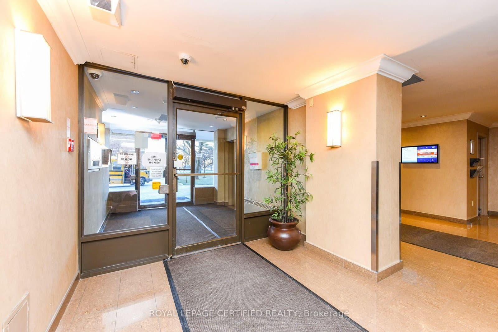 3170 Kirwin Avenue, Unit 301 thumbnail 35