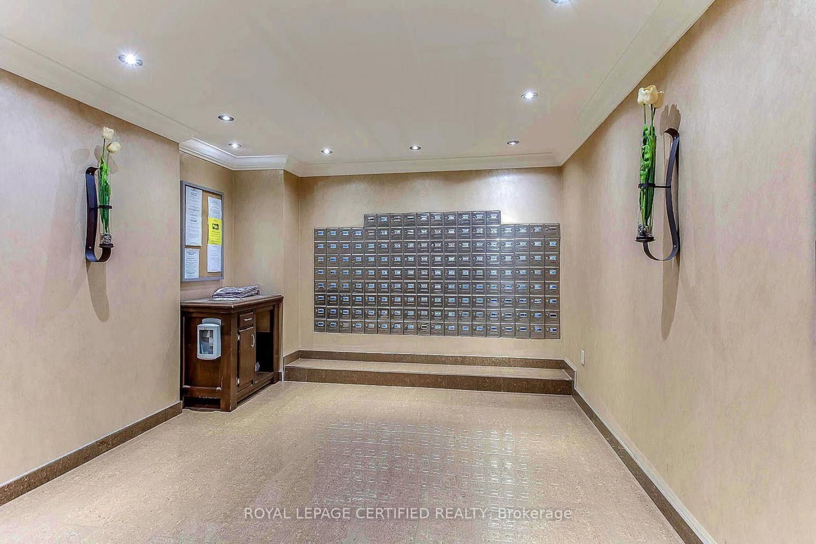 3170 Kirwin Avenue, Unit 301 thumbnail 44